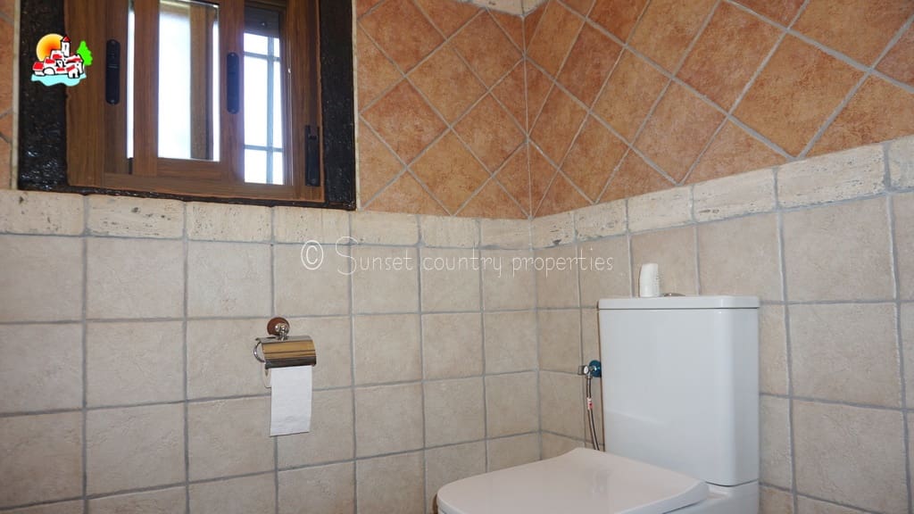 3 soveværelse Bungalow til salg i Loja med swimmingpool garage - € 224.950 (Ref: 9747362)