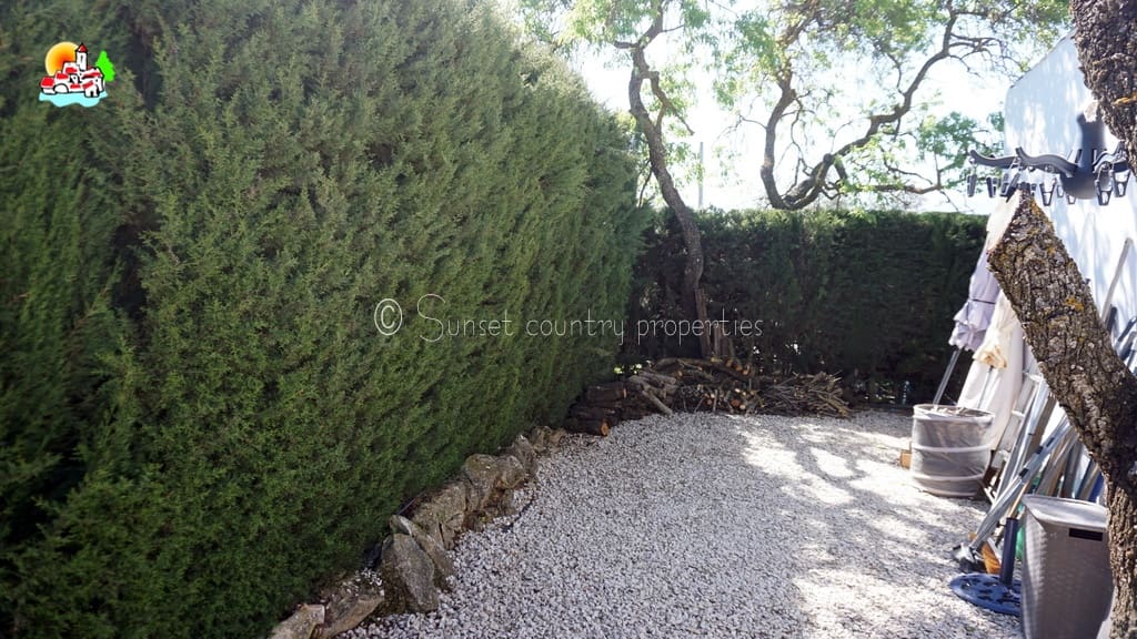 3 soveværelse Bungalow til salg i Loja med swimmingpool garage - € 224.950 (Ref: 9747362)