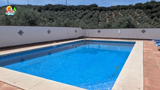 Finca/Casa Rural de 6 habitaciones en Iznájar en venta con piscina garaje - 449.950 € (Ref: 9877023)