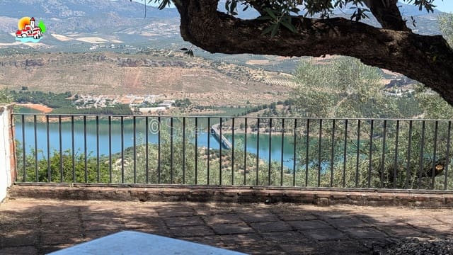 Finca/Casa Rural de 6 habitaciones en Iznájar en venta con piscina garaje - 449.950 € (Ref: 9877023)