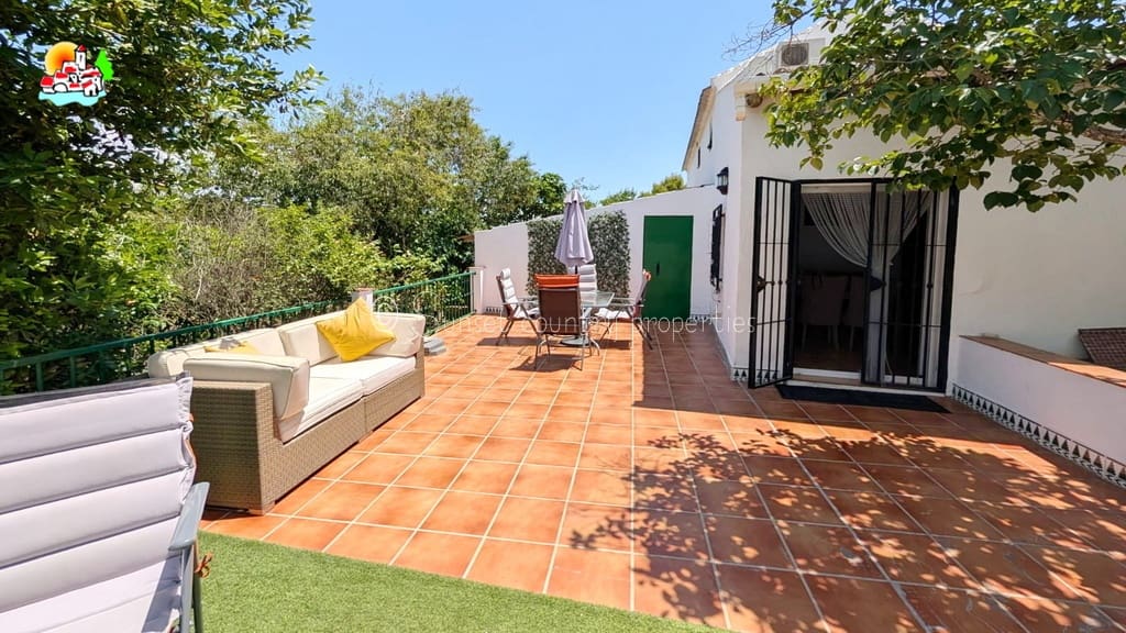 3 bedroom Finca/Country House for sale in Loja with pool garage - € 195,000 (Ref: 9912208)