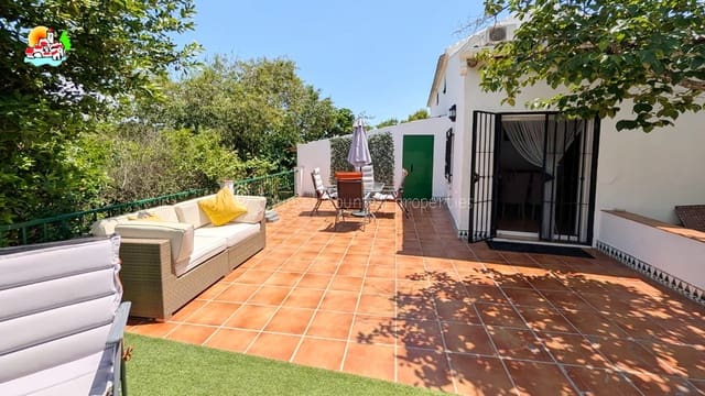 3 soveværelse Finca/Landehus til salg i Loja med swimmingpool garage - € 195.000 (Ref: 9912208)