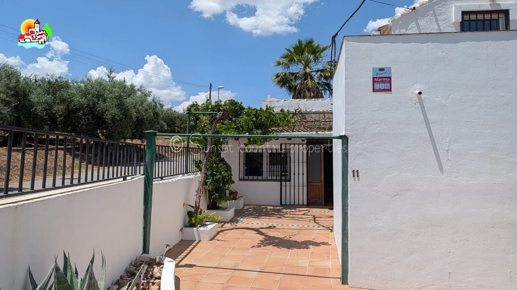 3 bedroom Finca/Country House for sale in Loja with pool garage - € 195,000 (Ref: 9912208)