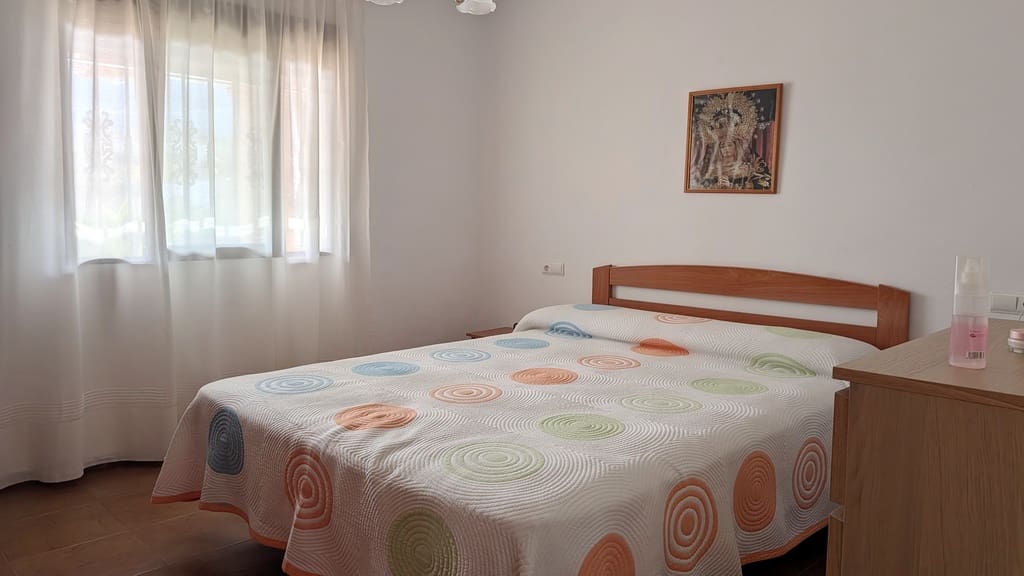 3 soverom Rekkehus til salgs i Loja med svømmebasseng garasje - € 269 950 (Ref: 9912210)