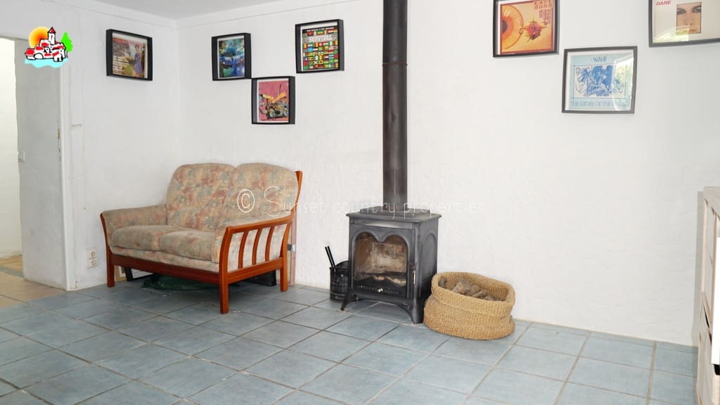 3 bedroom Finca/Country House for sale in Iznajar with pool garage - € 164,950 (Ref: 9912211)