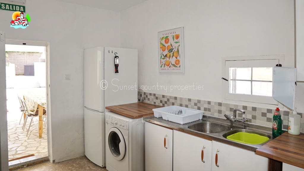 3 bedroom Finca/Country House for sale in Iznajar with pool garage - € 164,950 (Ref: 9912211)