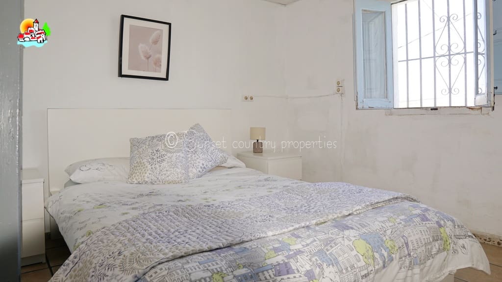 3 bedroom Finca/Country House for sale in Iznajar with pool garage - € 164,950 (Ref: 9912211)