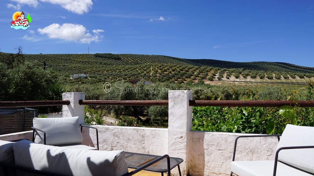 3 bedroom Finca/Country House for sale in Iznajar with pool garage - € 164,950 (Ref: 9912211)