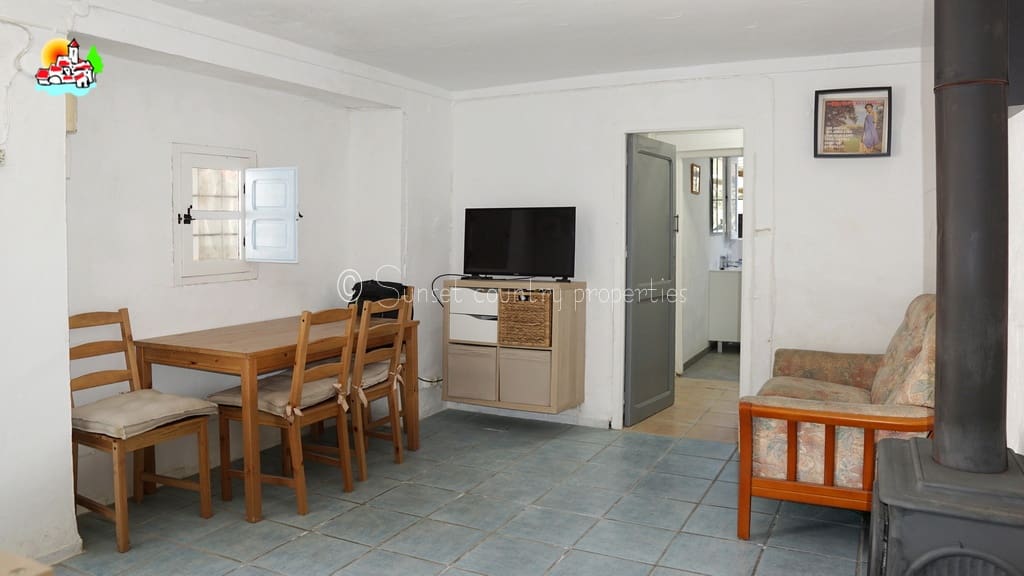 3 bedroom Finca/Country House for sale in Iznajar with pool garage - € 164,950 (Ref: 9912211)