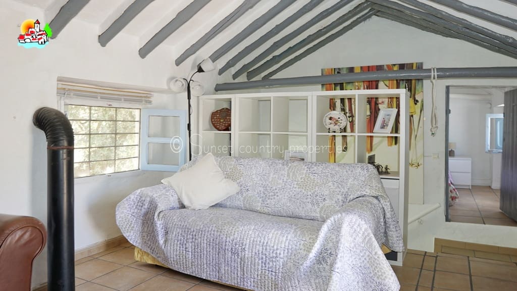 3 bedroom Finca/Country House for sale in Iznajar with pool garage - € 164,950 (Ref: 9912211)