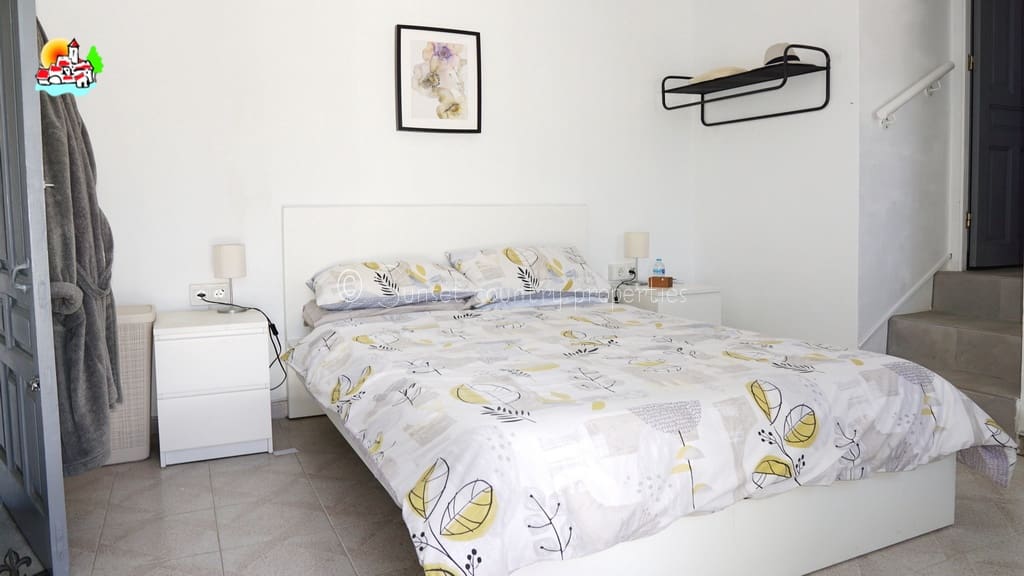 3 bedroom Finca/Country House for sale in Iznajar with pool garage - € 164,950 (Ref: 9912211)