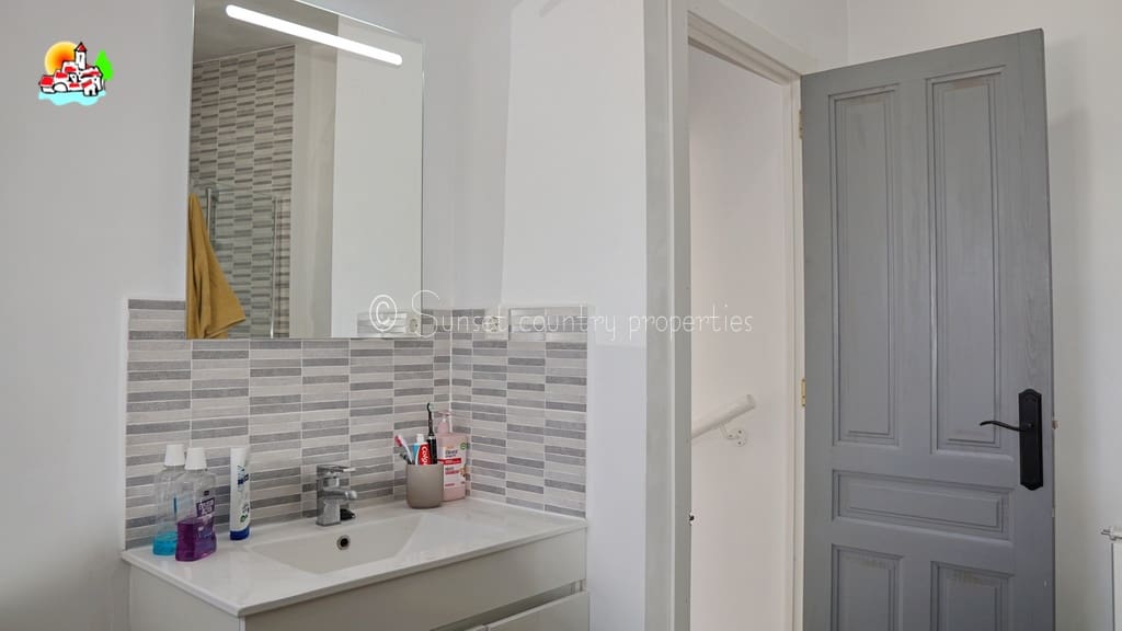3 bedroom Finca/Country House for sale in Iznajar with pool garage - € 164,950 (Ref: 9912211)