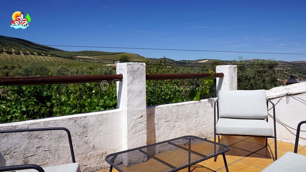 3 bedroom Finca/Country House for sale in Iznajar with pool garage - € 164,950 (Ref: 9912211)