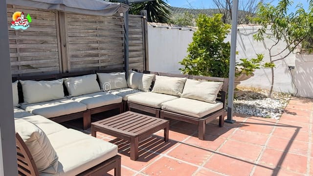 3 sovrum Finca/Hus på landet till salu i Iznájar med pool garage - 164 950 € (Ref: 9912211)