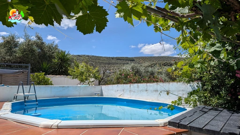 3 bedroom Finca/Country House for sale in Iznajar with pool garage - € 164,950 (Ref: 9912211)