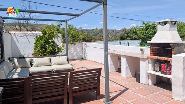 3 sovrum Finca/Hus på landet till salu i Iznájar med pool garage - 164 950 € (Ref: 9912211)