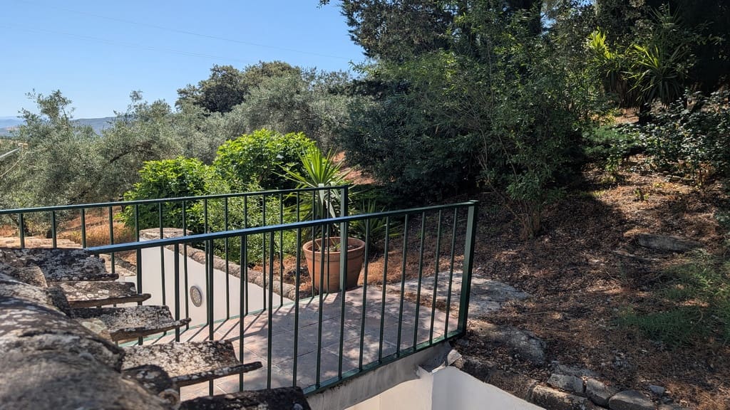 5 soveværelse Finca/Landehus til salg i Iznajar med swimmingpool garage - € 325.000 (Ref: 9944405)