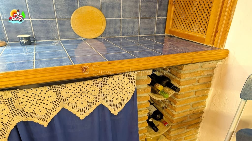 4 soveværelse Byhus til salg i Iznajar med swimmingpool - € 225.000 (Ref: 9944409)