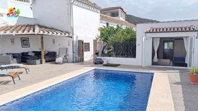 4 soverom Hus til salgs i Iznájar med svømmebasseng - € 225 000 (Ref: 9944409)