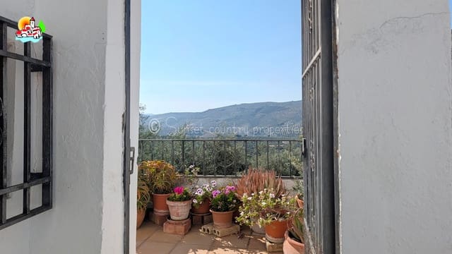 2 soveværelse Byhus til salg i El Higueral, Iznájar - € 165.000 (Ref: 9944418)