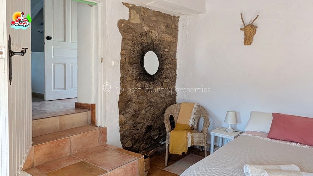 3 makuuhuone Maalaistalo myytävänä paikassa Archidona mukana uima-altaan - 249 950 € (Ref: 9950095)