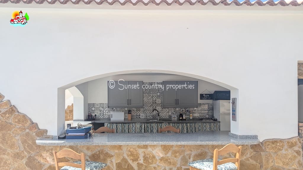 4 quarto Quinta/Casa Rural para venda em Ventorros de San Jose com piscina garagem - 399 000 € (Ref: 9952867)