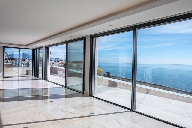 3 bedroom Penthouse for sale in Centro, Estepona with pool - € 2,390,000 (Ref: 6530604)