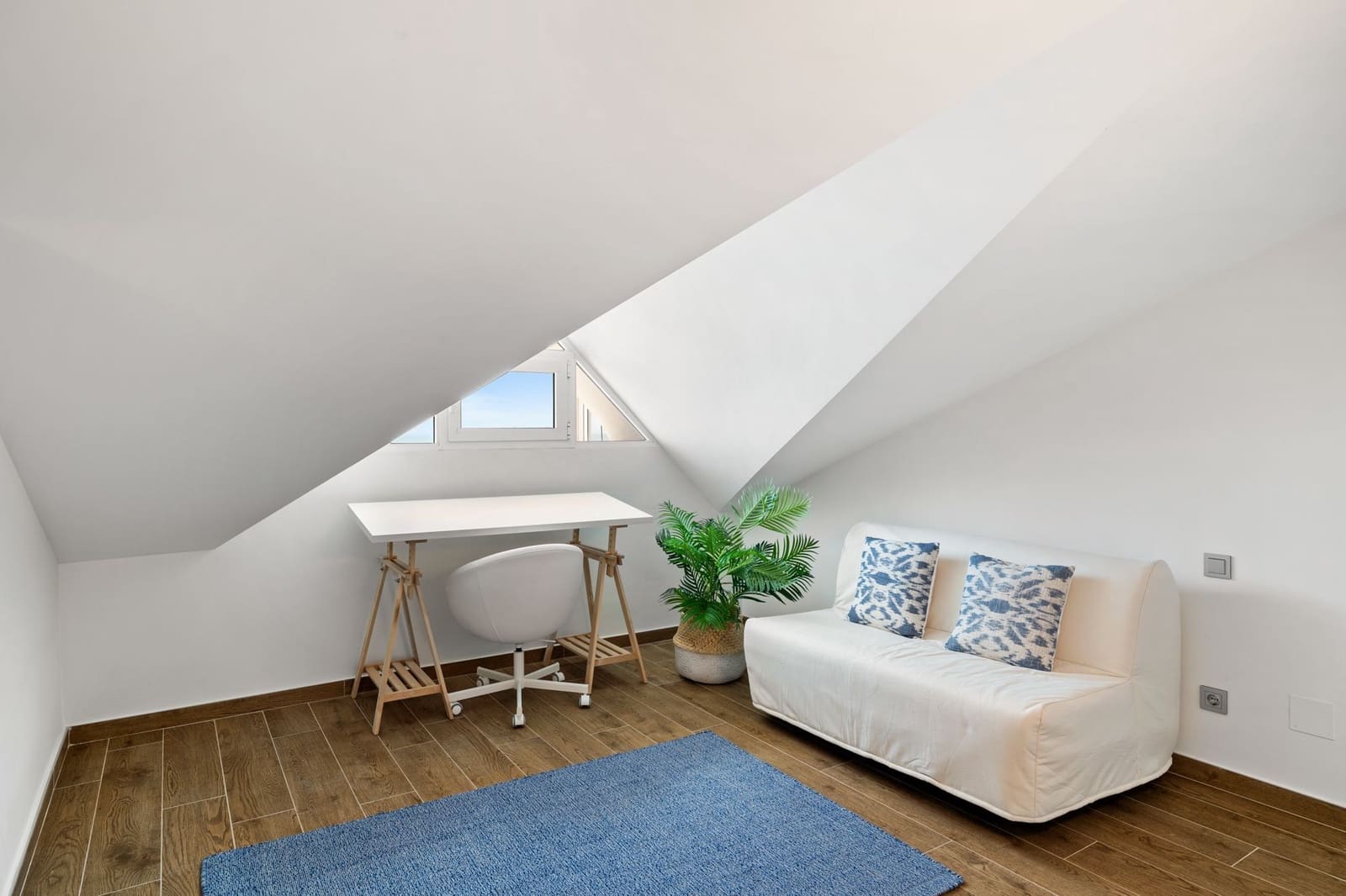 3 soverom Penthouse til salgs i Estepona med svømmebasseng garasje - € 749 000 (Ref: 6854316)