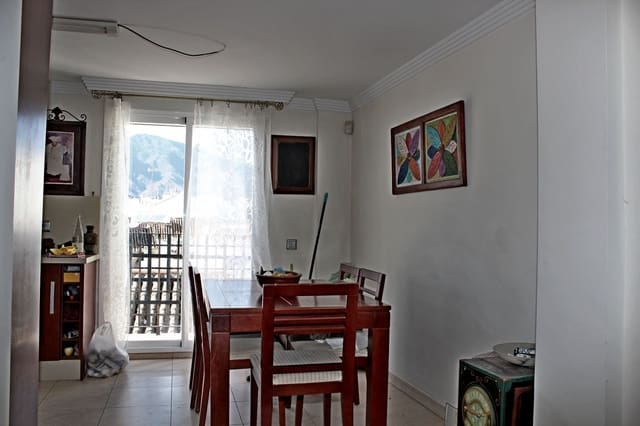 4 soveværelse Byhus til salg i Centro, Estepona med garage - € 700.000 (Ref: 6991339)