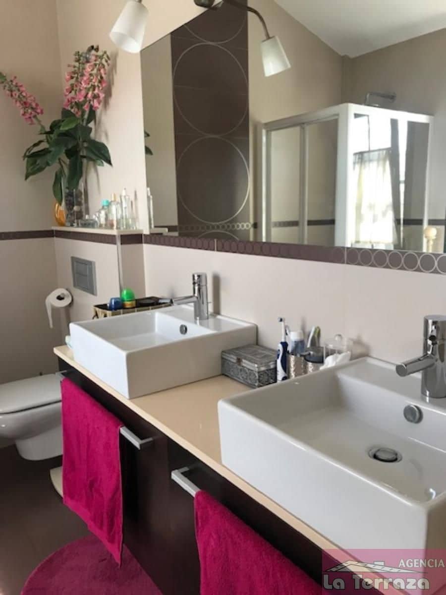 4 sypialnia Dom blizniak na sprzedaż w Estepona - 690 000 € (Ref: 7808160)