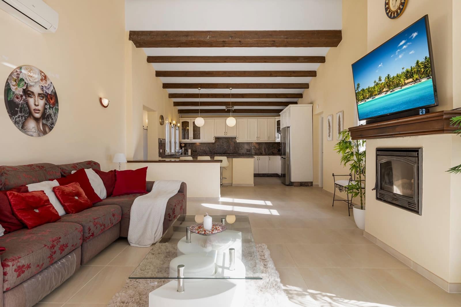 4 quarto Moradia para venda em Estepona com piscina - 890 000 € (Ref: 8037155)