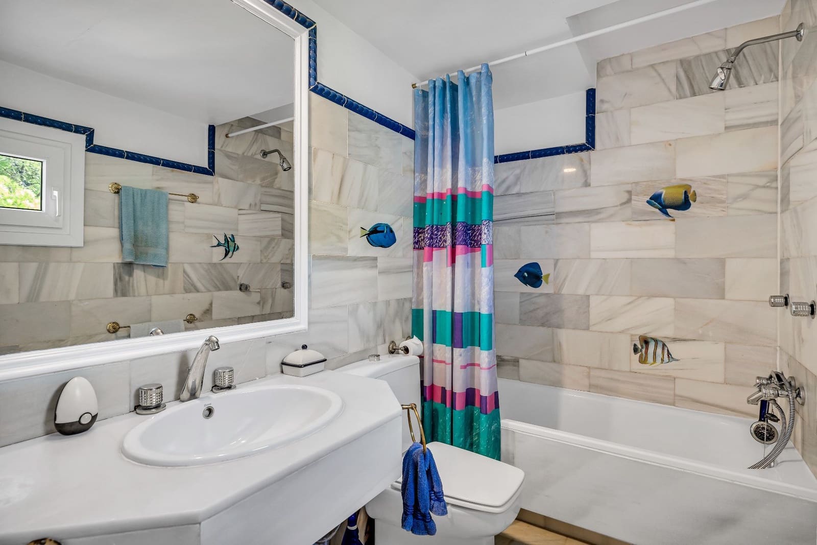 5 sypialnia Willa na sprzedaż w Estepona z basenem - 1 175 000 € (Ref: 8331246)