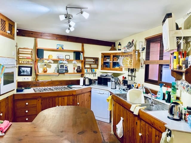 4 chambre Villa/Maison à vendre à Centro, Estepona - 875 000 € (Ref: 8899753)