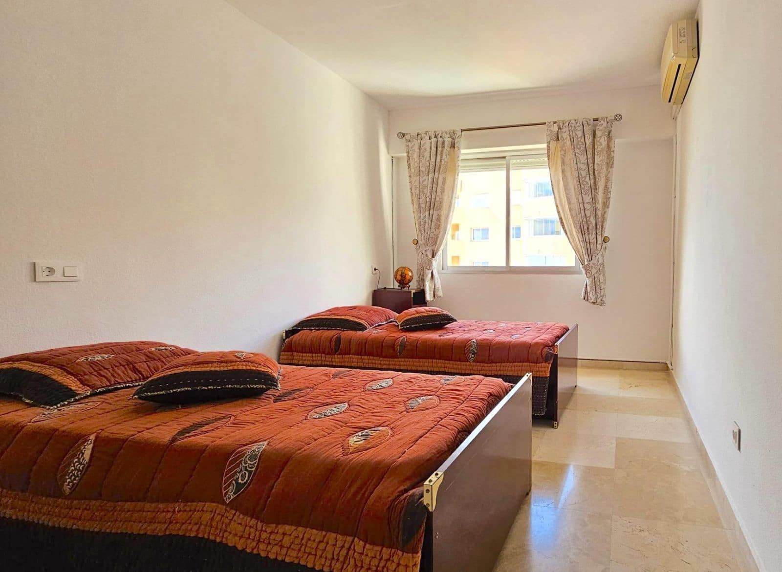 3 quarto Apartamento para venda em Estepona com piscina garagem - 725 000 € (Ref: 8928326)