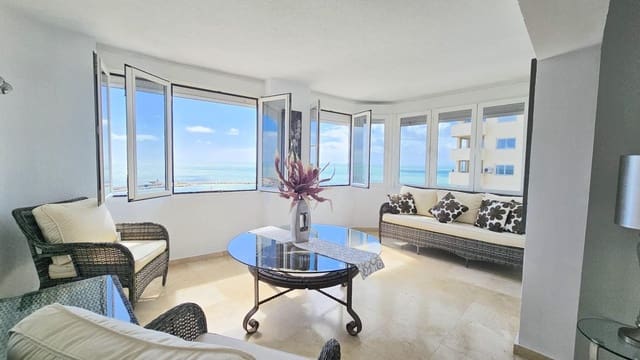 3 makuuhuone Huoneisto myytävänä paikassa Puerto de Estepona, Estepona mukana uima-altaan 
autotalli - 725 000 € (Ref: 8928326)