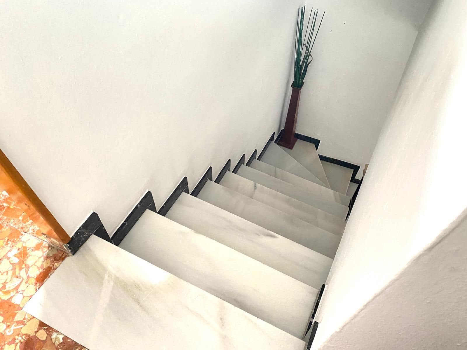 4 soverom Kjedet enebolig til salgs i Estepona - € 630 000 (Ref: 8988006)