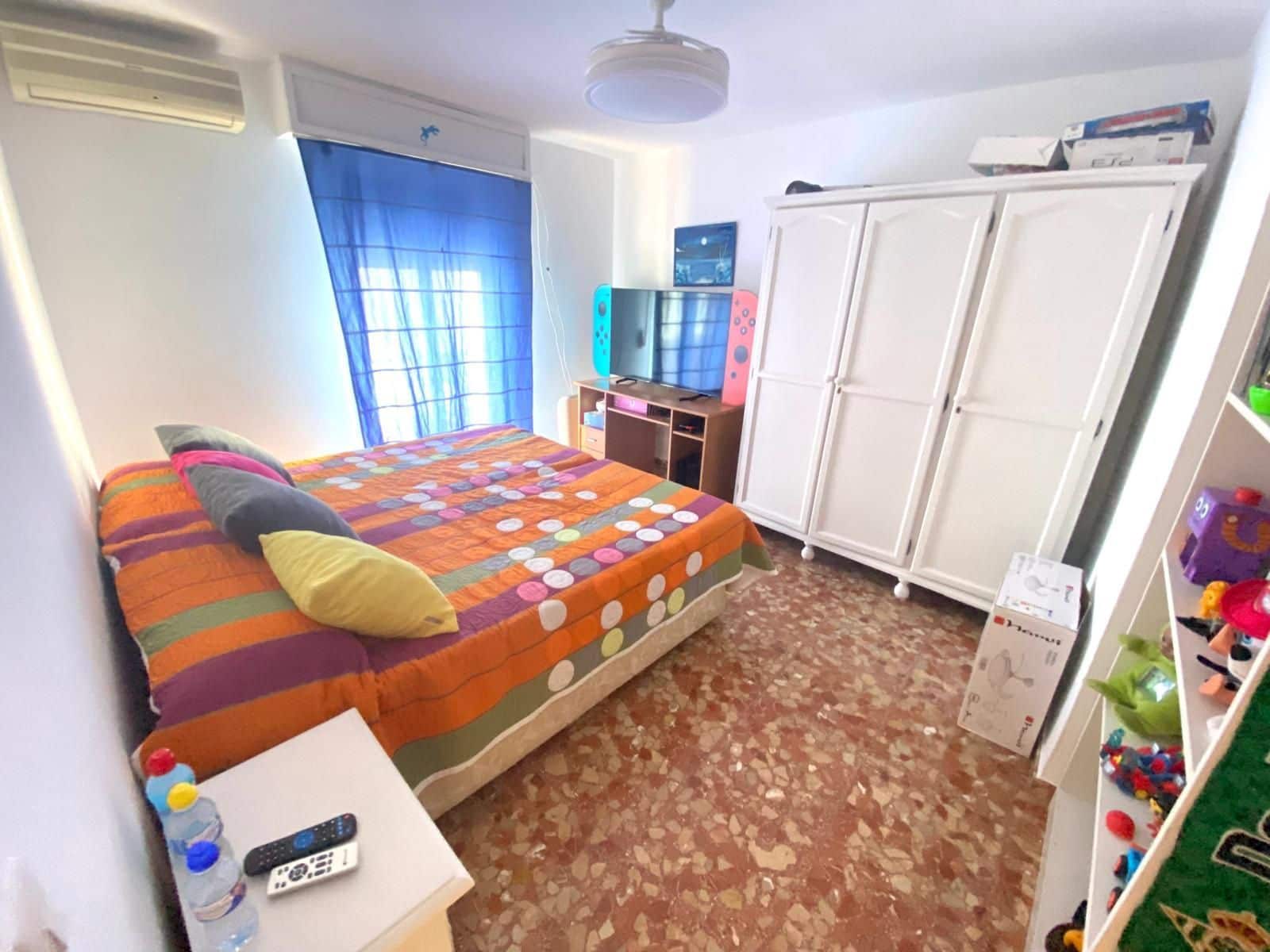 4 soverom Kjedet enebolig til salgs i Estepona - € 630 000 (Ref: 8988006)