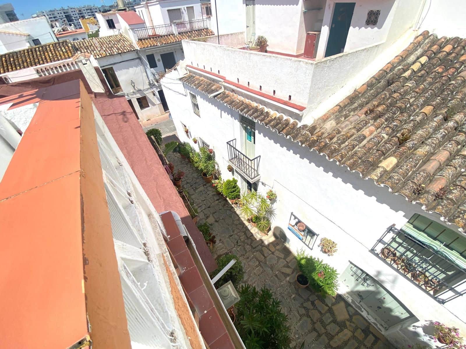 4 soverom Kjedet enebolig til salgs i Estepona - € 630 000 (Ref: 8988006)