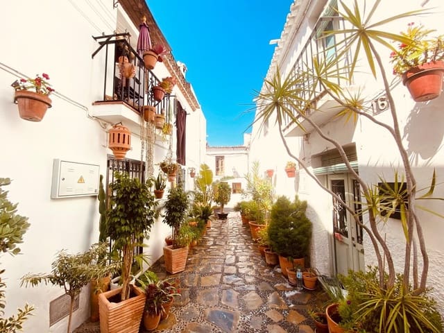 4 soverom Kjedet enebolig til salgs i Centro, Estepona - € 630 000 (Ref: 8988006)
