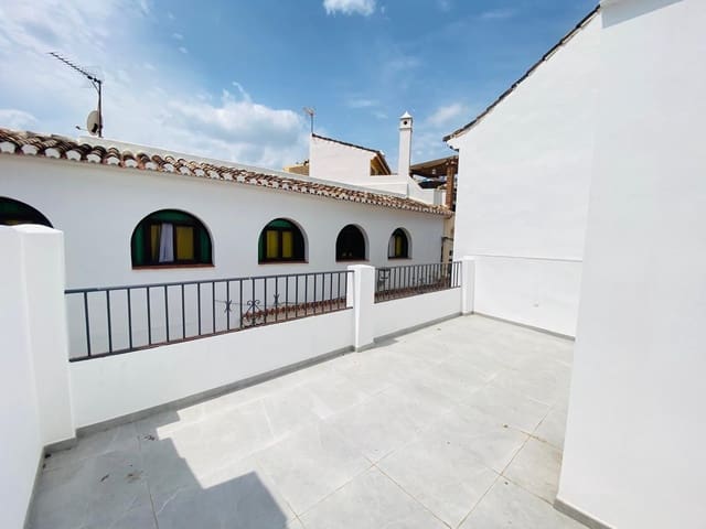 2 Zimmer Doppelhaus zu verkaufen in Centro, Estepona - 530.000 € (Ref: 9029235)