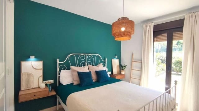 Apartamento de 2 habitaciones en Buenas Noches, Estepona en venta con garaje - 289.000 € (Ref: 9031260)