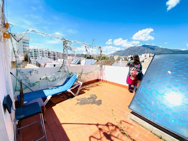 3 soveværelse Byhus til salg i Centro, Estepona - € 450.000 (Ref: 9036324)