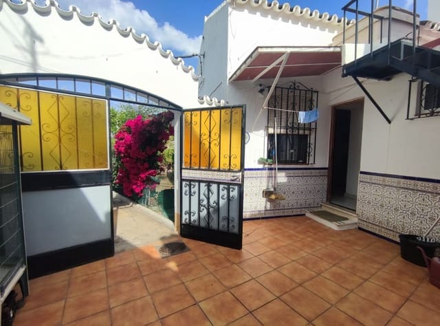 4 Zimmer Doppelhaus zu verkaufen in Centro, Estepona mit Garage - 529.950 € (Ref: 9058802)