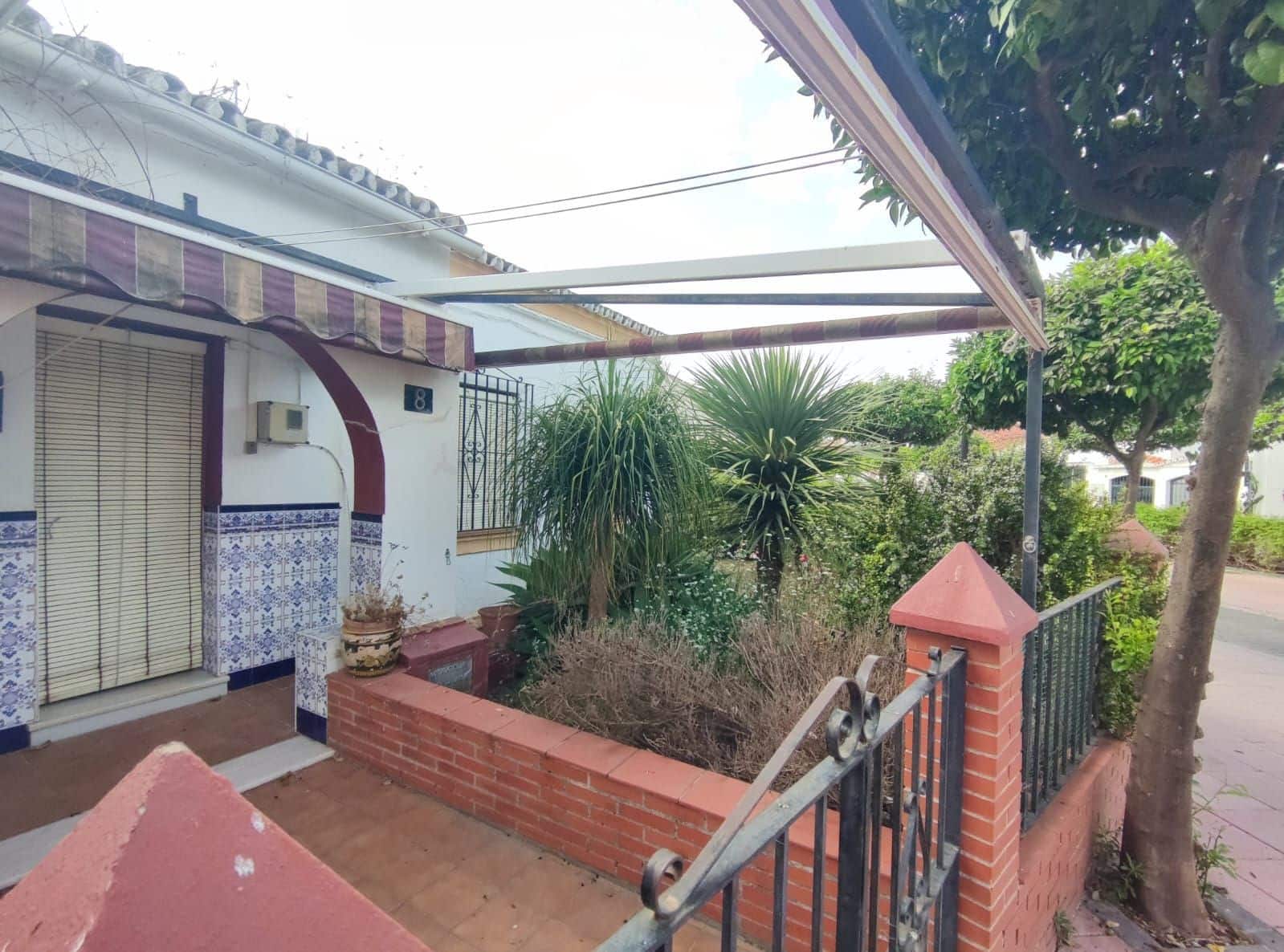 4 sypialnia Dom blizniak na sprzedaż w Estepona z garażem - 529 950 € (Ref: 9058802)