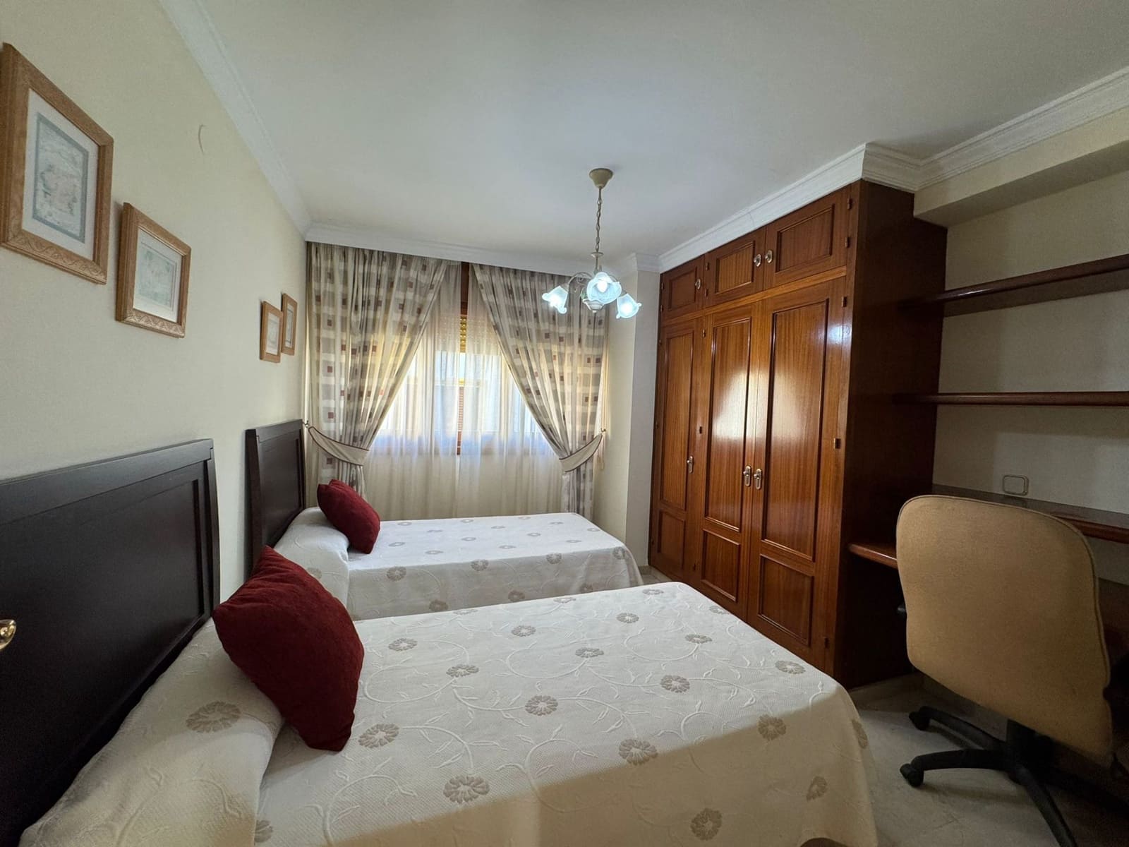 3 soverom Kjedet enebolig til salgs i Estepona - € 450 000 (Ref: 9235972)