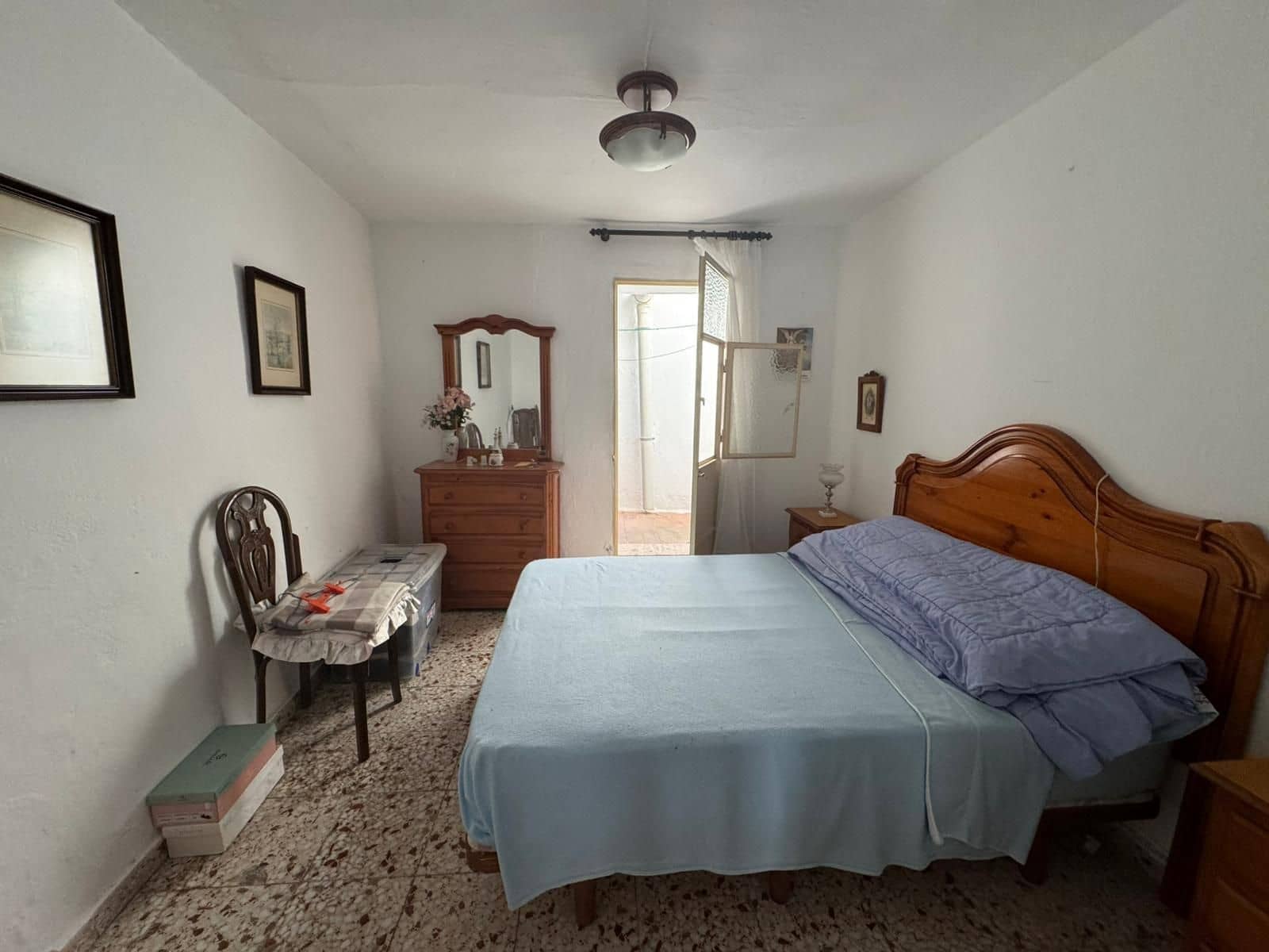 Pareado de 3 habitaciones en Estepona en venta - 260.000 € (Ref: 9263976)