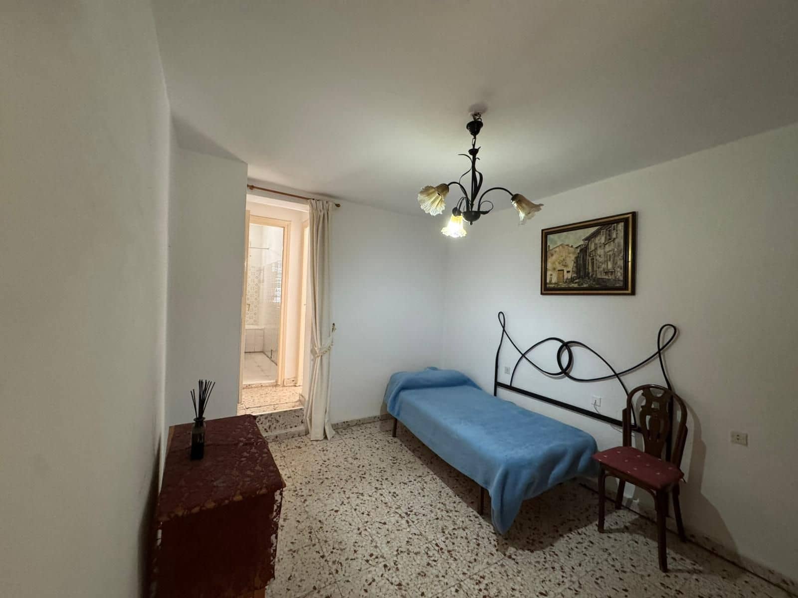 Pareado de 3 habitaciones en Estepona en venta - 260.000 € (Ref: 9263976)