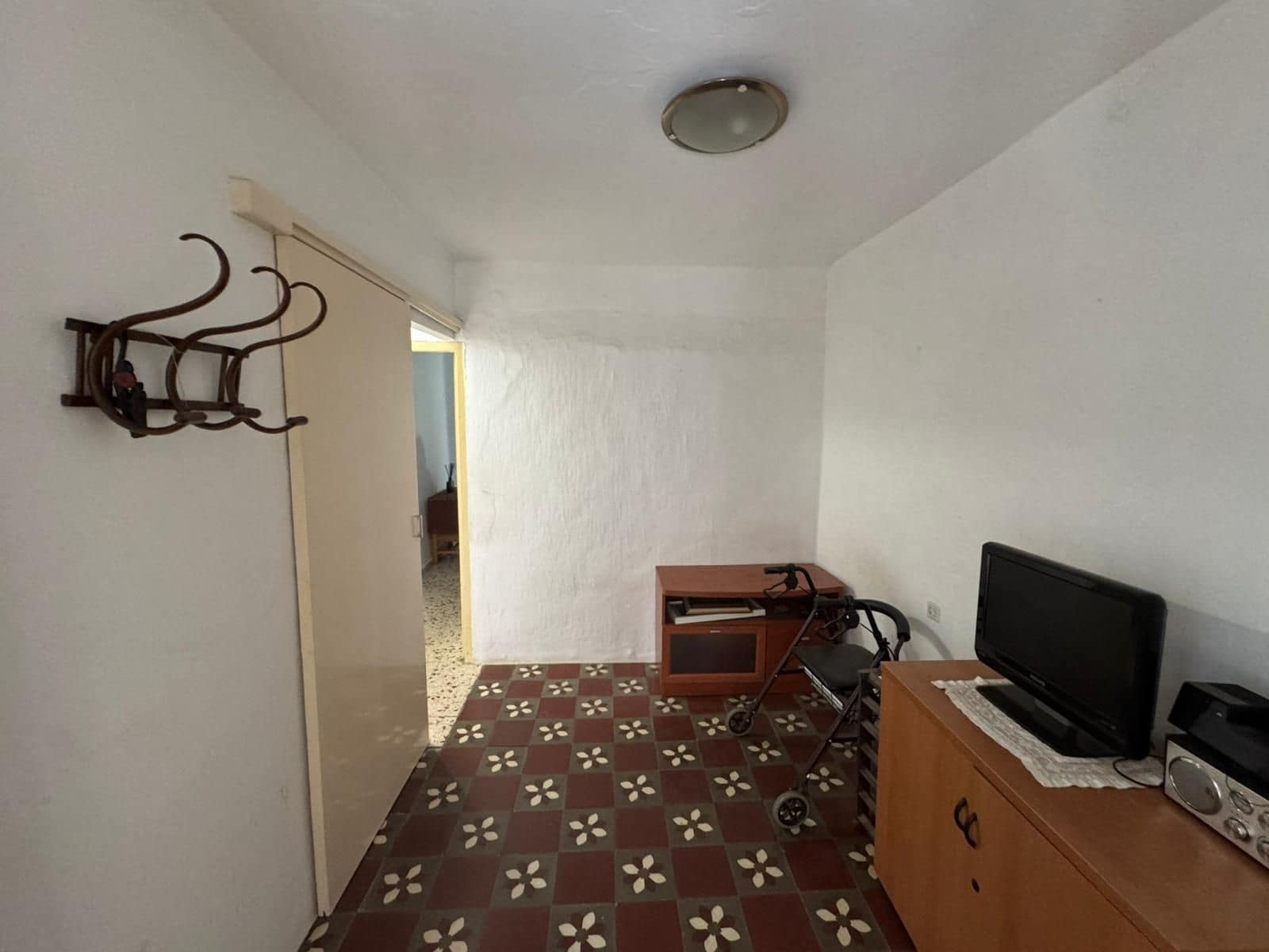 Pareado de 3 habitaciones en Estepona en venta - 260.000 € (Ref: 9263976)