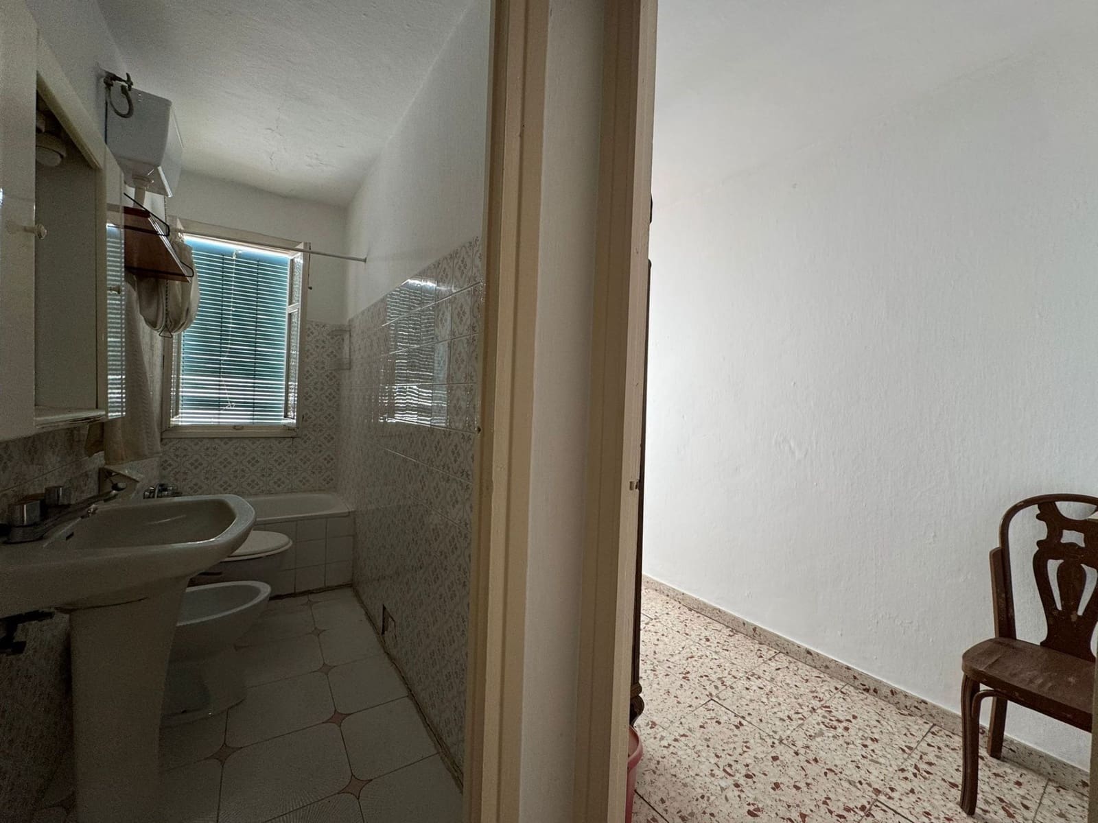 Pareado de 3 habitaciones en Estepona en venta - 260.000 € (Ref: 9263976)