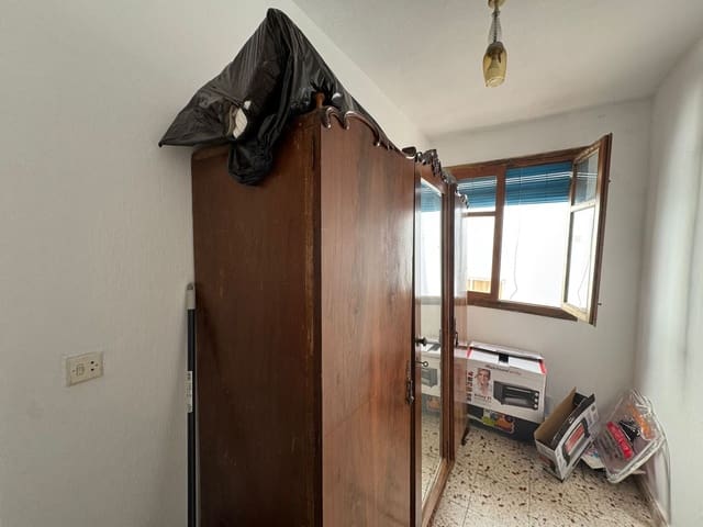 Pareado de 3 habitaciones en Centro, Estepona en venta - 260.000 € (Ref: 9263976)